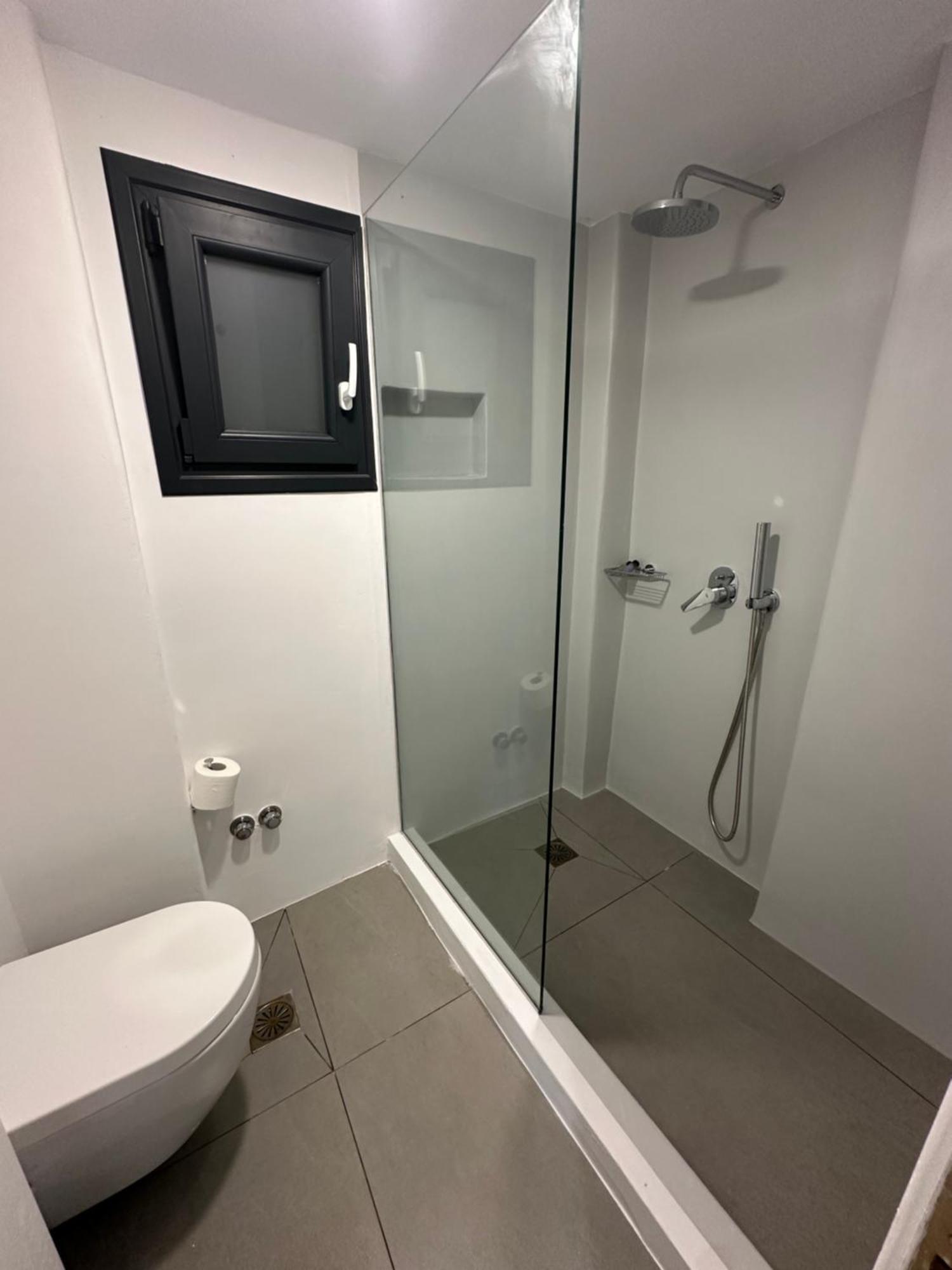 טורלוס The Coast Suites מראה חיצוני תמונה