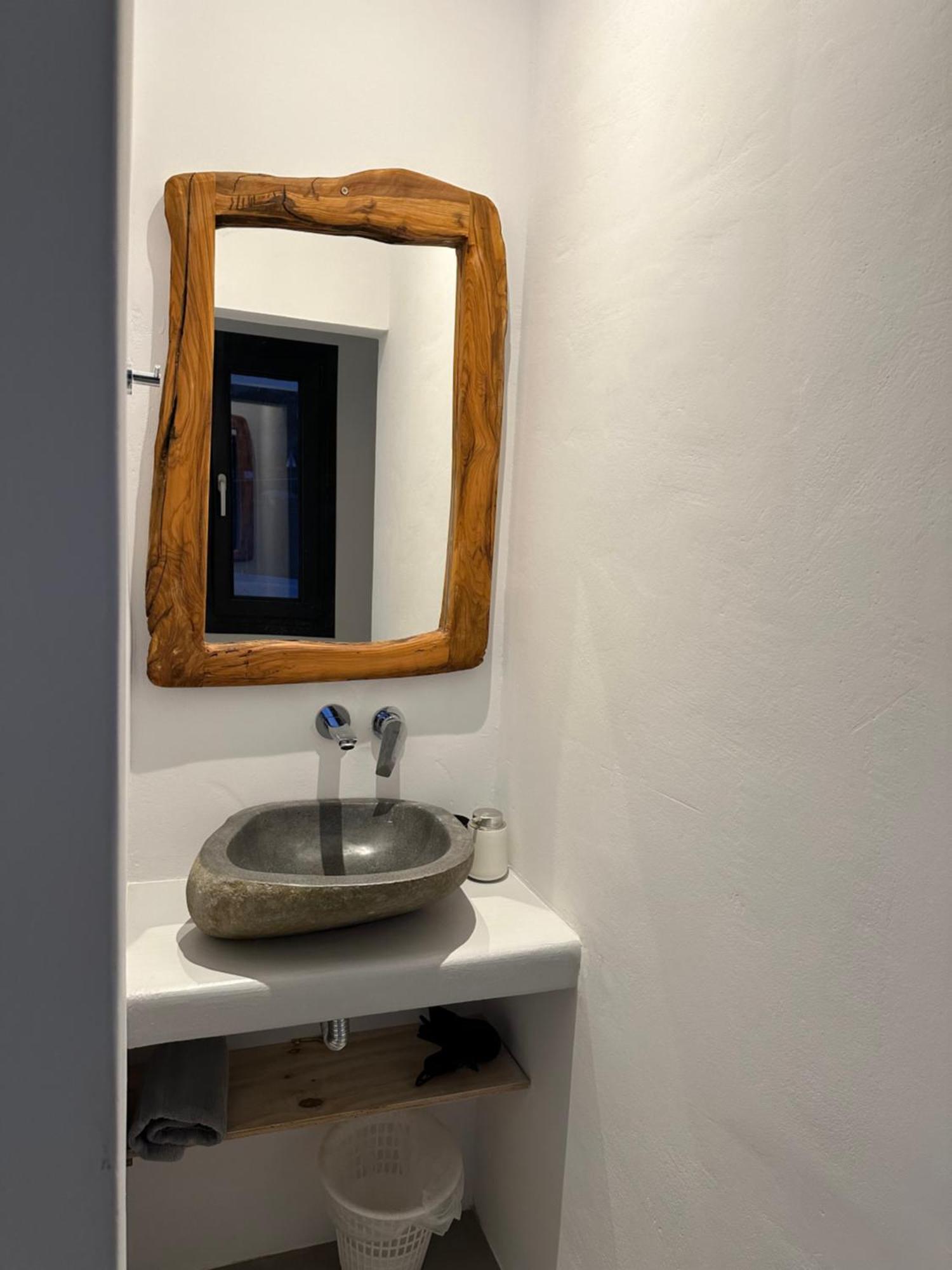 טורלוס The Coast Suites מראה חיצוני תמונה